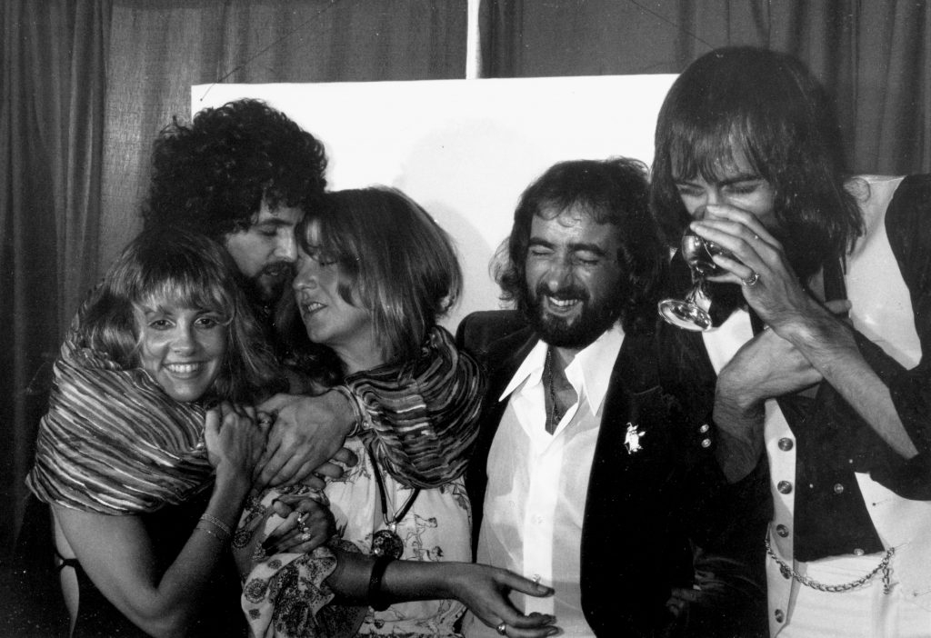 Fleetwood Mac News: Never before seen Buckingham Nicks Album Cover outtake Photos @StevieNicks 
