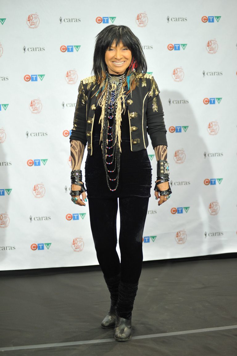 10 Buffy Sainte-Marie Photos To Make Your Heart Melt – Rock Pasta