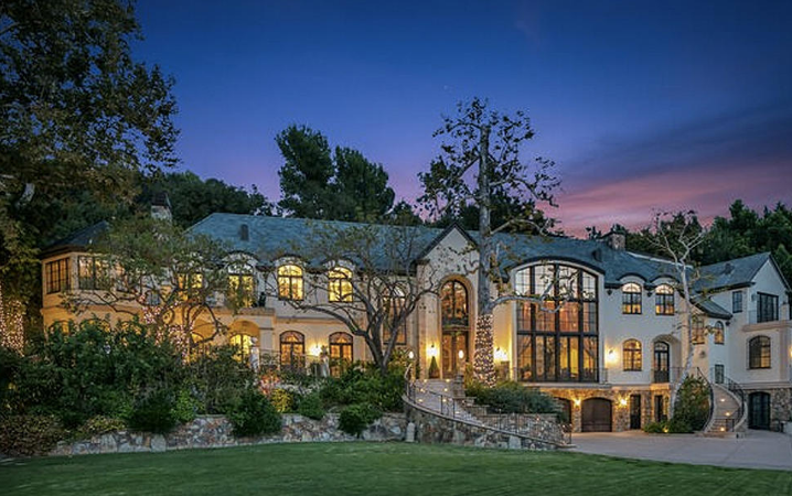 Gene Simmon’s Beverly Hills Home Sold For $16m – Rock Pasta