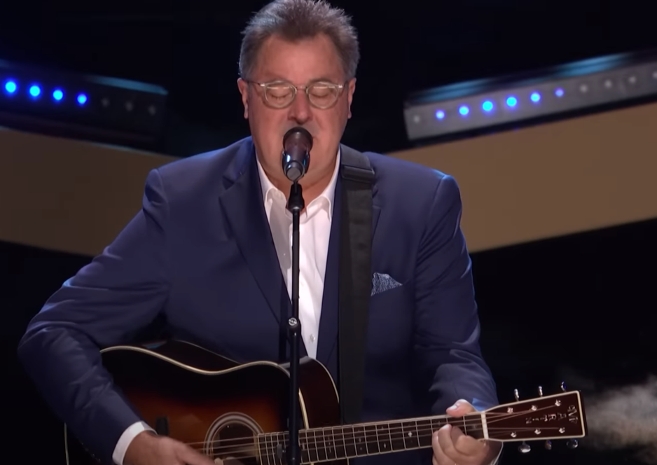 Vince Gill Shares Why He Turned Down Collaboration With Mark Knopfler ...